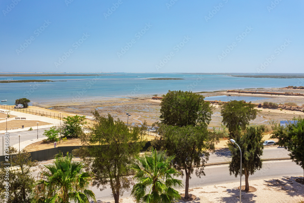 Obraz premium View of the Ria Formosa Marine Park in the Portuguese town of Olhao.