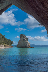 Poster Cathedral Cove Verticale opname Cathedral Cove Coromandel  © ggfoto