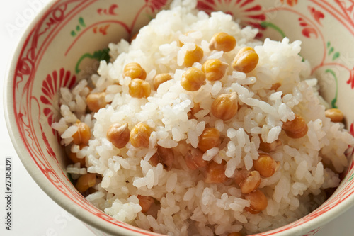 Bowl of rice with chick pea 