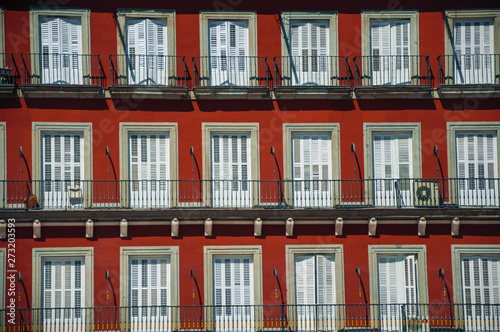 Fotografie, Tablou Building with colorful facade and windows on the Plaza Mayor in Madrid