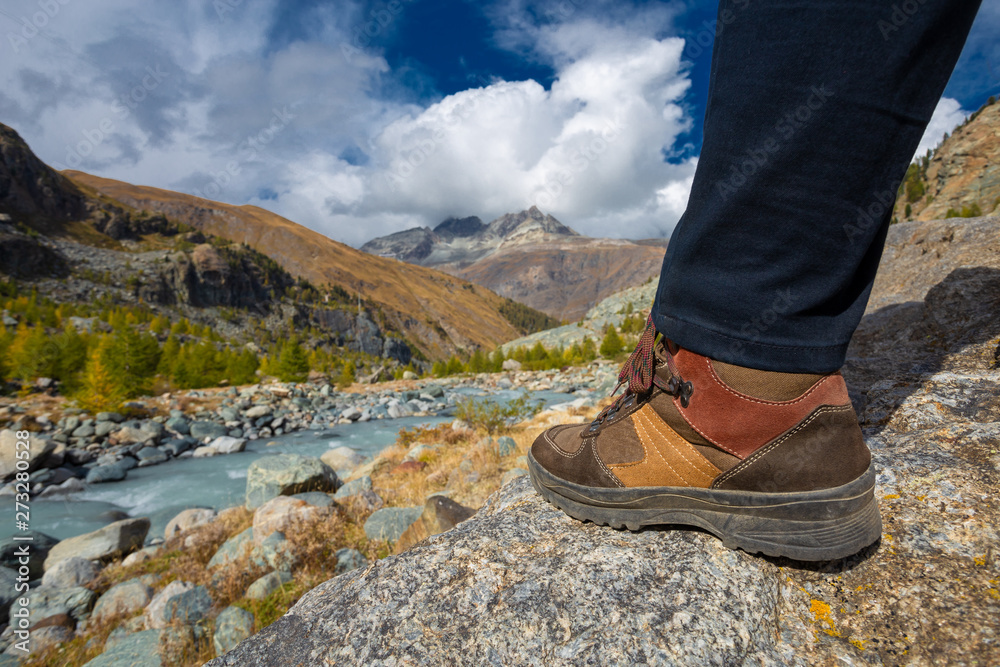 Wanderer beim Bergsteigen Zermatt. Wanderer beim Bergsteigen Zermatt.