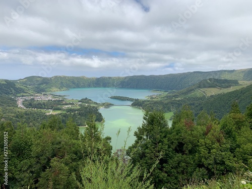 panoramic view of lake © Egor Kunovsky