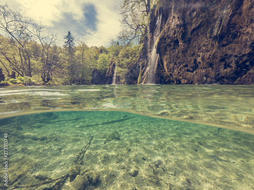 Amazing split view of lake ...
