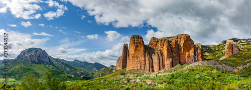 Los Mallos de Riglos Felsen bei Husesca in Nordspanien