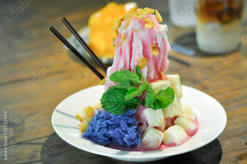 shave ice, shaved ice or snowflake ice photo