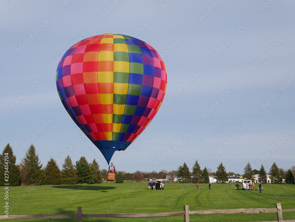 Obraz premium Colorful hot air balloon in the sky