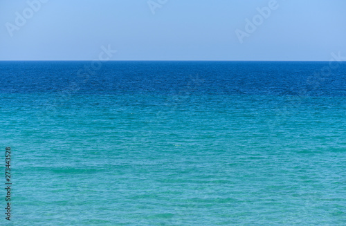 Calm blue sea and blue sky © Bojanikus