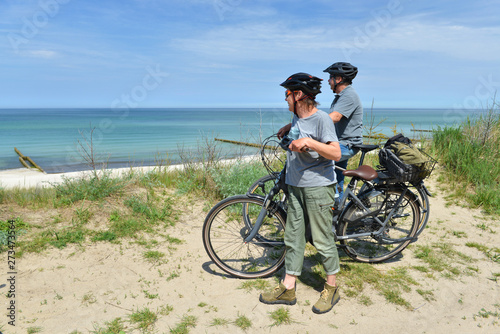 Radfahrer an der Ostsee