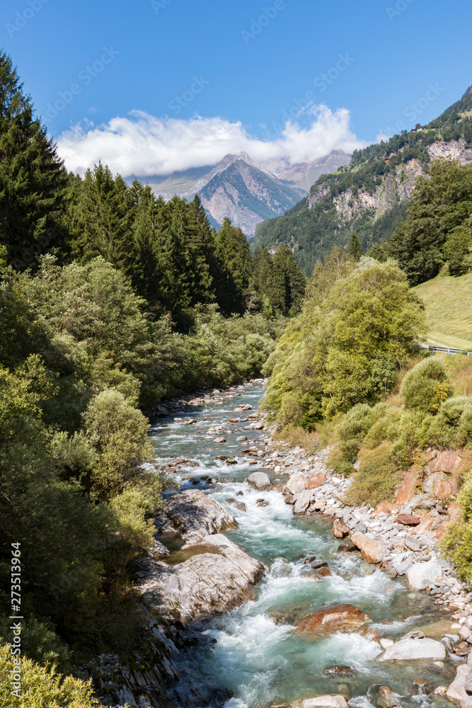 Fluss Passer im Passeier Tal in Pitztal Fluss Passer im Passeier Tal in Pitztal