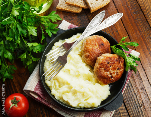 Burgers and mashed potatoes