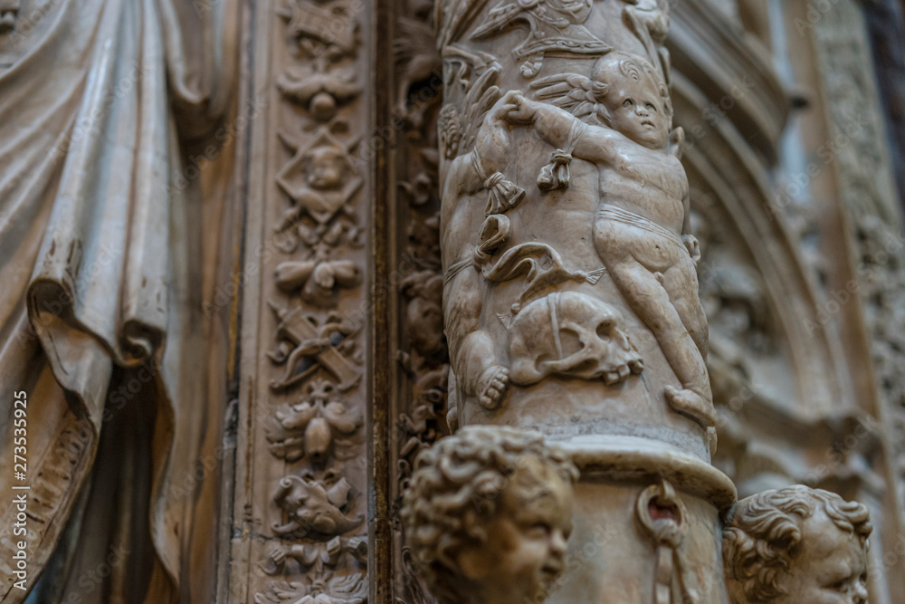 Obraz premium Avila, Spain - April 17, 2019. Interior of the Cathedral of Avila during the celebration of Holy Week in Spain. Biblical scenes in relief
