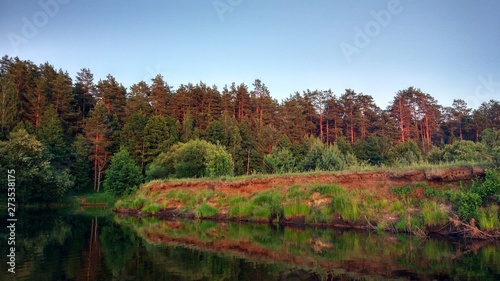 Fototapeta Naklejka Na Ścianę i Meble -  the Drut river