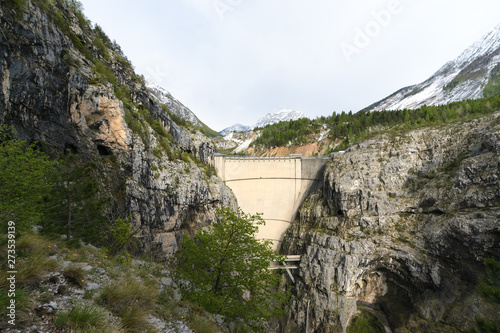 spring photo Vajont Dam in Povince Belluno
