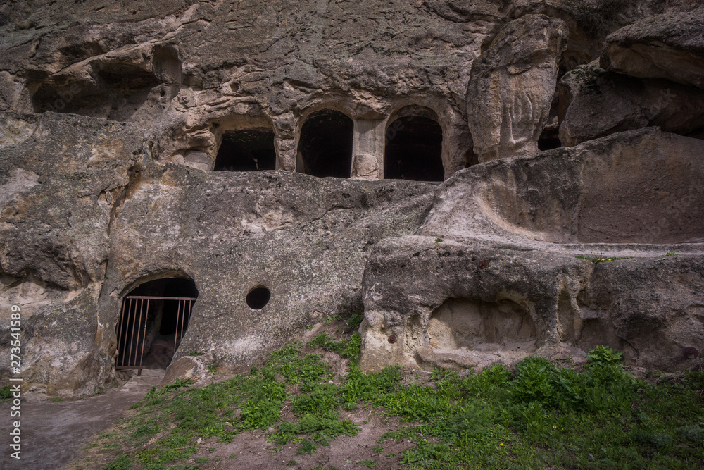 cave town vardsia ancient landmark
