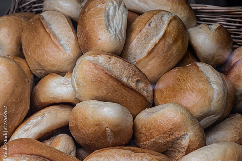 Frisch gebackene Brötchen photo