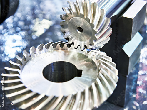 Spiral bevel gear