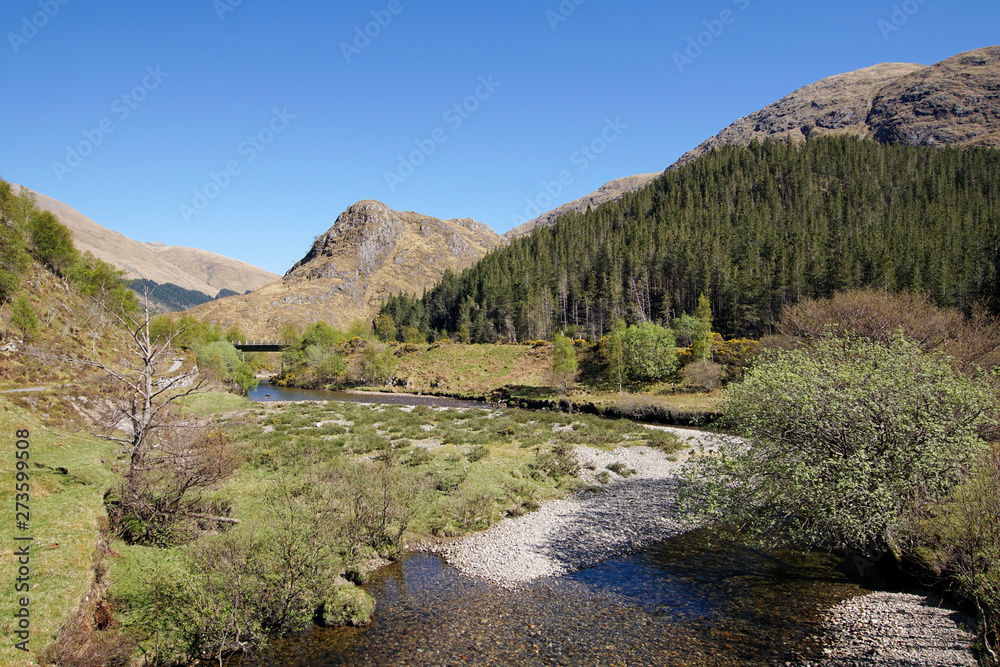 Der River Shiel in Glen Shiel in Schottland