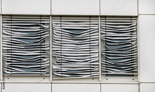 Hagelschaden an Rolladen Unwetter Gewiiter Schaden Versicherung