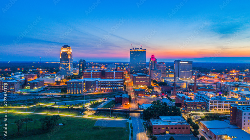 Obraz premium Winston-Salem, North Carolina, USA Downtown Skyline