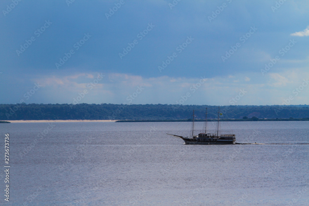 Barco no Rio Negro - Manaus/Amazonas