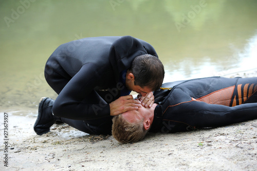 Obraz na płótnie Lesson of artificial respiration