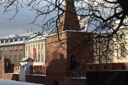 Stare miasto Warszawa zima śnieg #273676982
