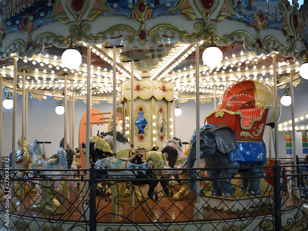 Fototapeta premium carousel in park