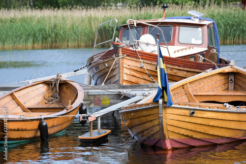 Holzboote im Hafen