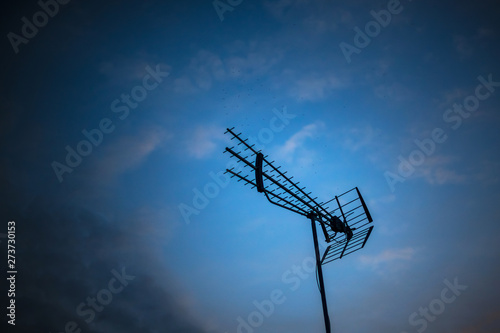 Arial antenna searching for...