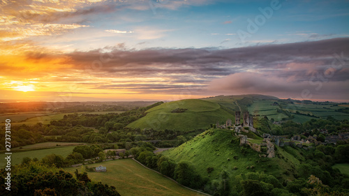 Tableau sur toile Corfe Castle Sunrise, Dorset England