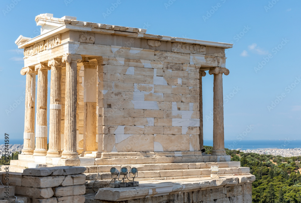 Obraz premium ancient greek temple of apollo