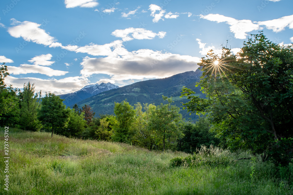 Obraz premium Frühlingsmorgen Südtirol