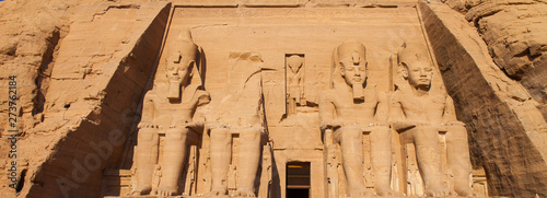 Gran Templo de Abu Simbel, Abu Simbel, Valle del Nilo, Egipto. photo