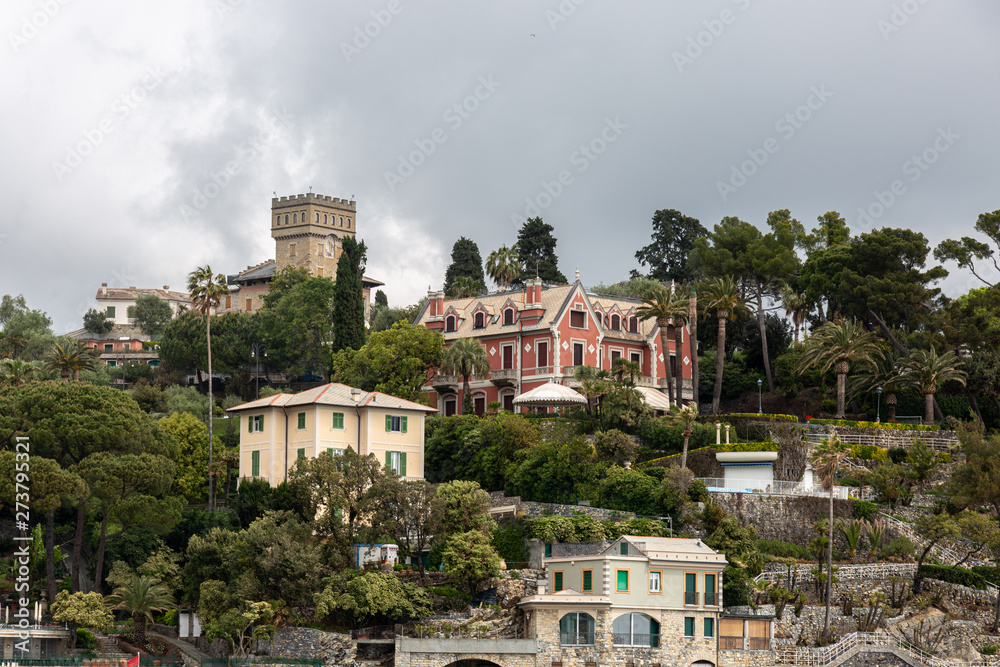 Obraz premium Small city from the sea