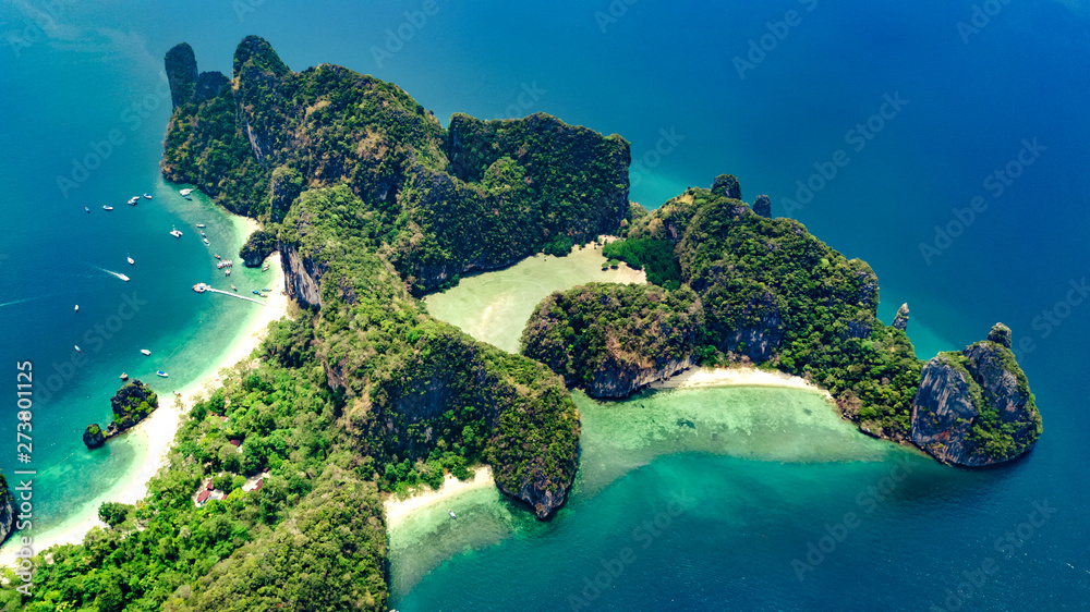 Aerial drone view of tropical Koh Hong island in blue clear Andaman sea water from above, beautiful archipelago islands and beaches of Krabi, Thailand - obrazy, fototapety, plakaty 