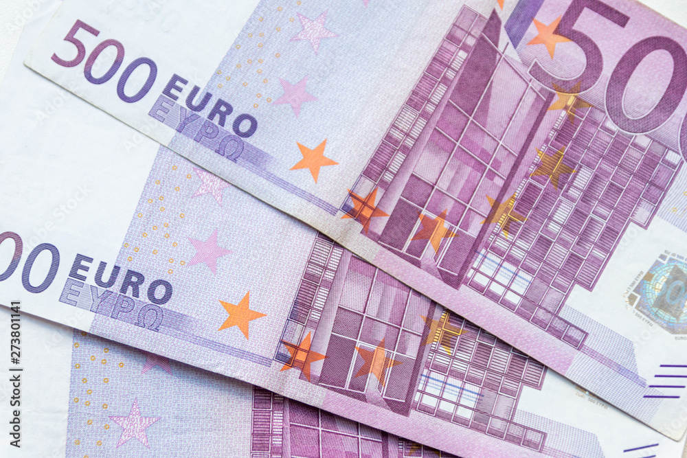 Stapel 500-EUR-Geldscheine wartet auf die Finanzwelt oder Börse für Prämien und Gewinne ebenso wie Kredit Stapel 500-EUR-Geldscheine wartet auf die Finanzwelt oder Börse für Prämien und Gewinne ebenso wie Kredit