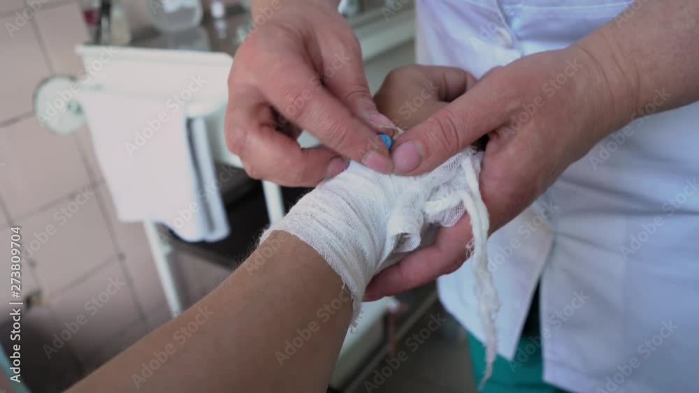 Intravenous administration of sedative Intravenous administration of sedative
