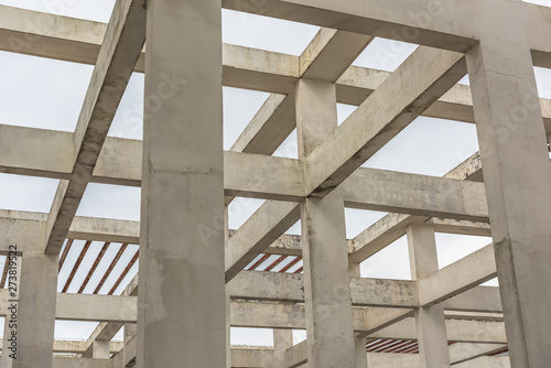 City modern high-rise building roof cement column and beam staggered structure