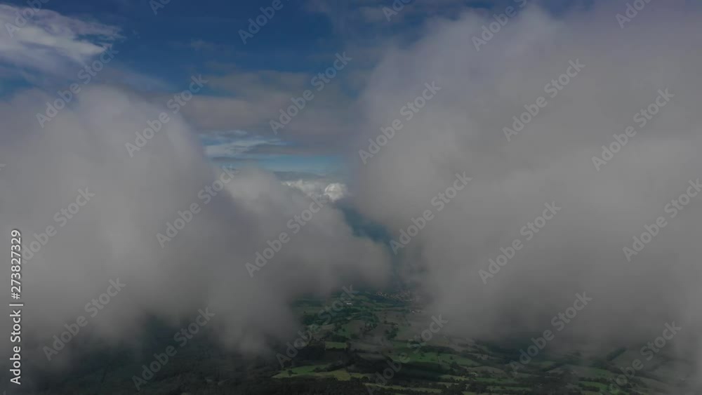 Wolken aus der Luft - Tolle Luftaufnahmen von Wolken und Landschaften Wolken aus der Luft - Tolle Luftaufnahmen von Wolken und Landschaften