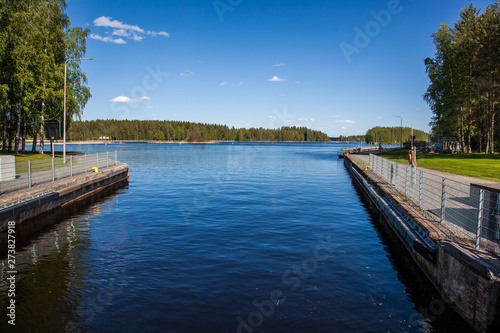 Canal on a Sunny summer day © tenrec