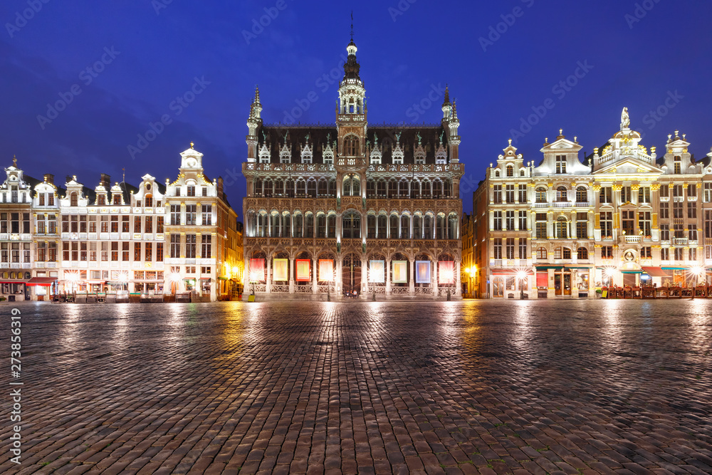 Grand Place Square at night in Brussels, Belgium