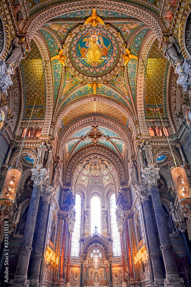 Obraz premium LYON, FRANCE - JUNE 13, 2019 : The Basilica Notre Dame de Fourviere, built between 1872 and 1884, located in Lyon, France.