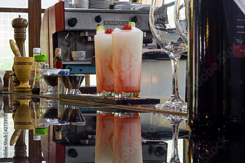 coctel en la barra
