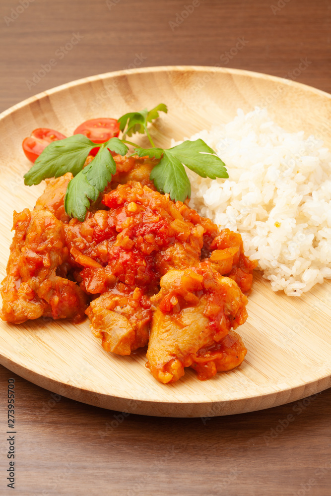 鶏肉のトマト煮とバターライス 鶏肉のトマト煮とバターライス