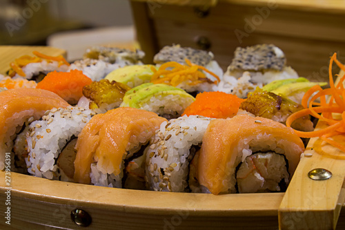 sushi en barco
