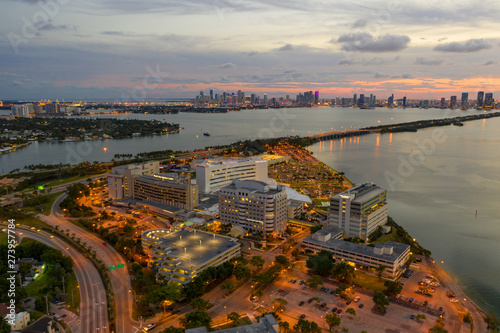 фотографія Beautiful twilight aerial Mount Sinai Hospital Medical Center Miami Beach