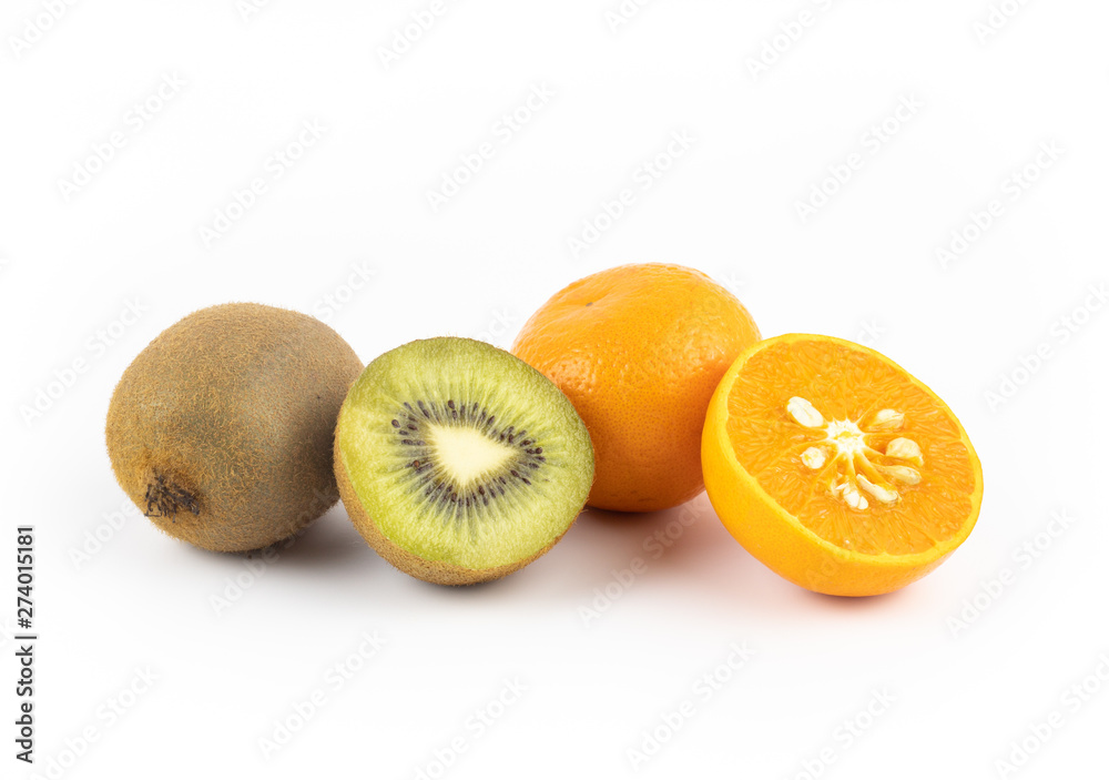 Obraz premium Farm fresh orange and kiwi on white background