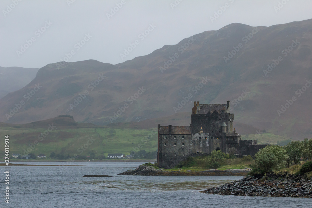 Famous Scottish Eilean Donan Castle on the Isle of Skye (United Kingdom)