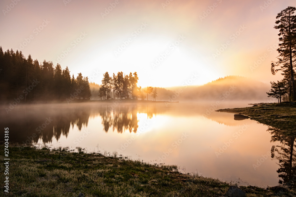 Fototapeta premium Sunrise, Shiroka polyana dam, Bulgaria