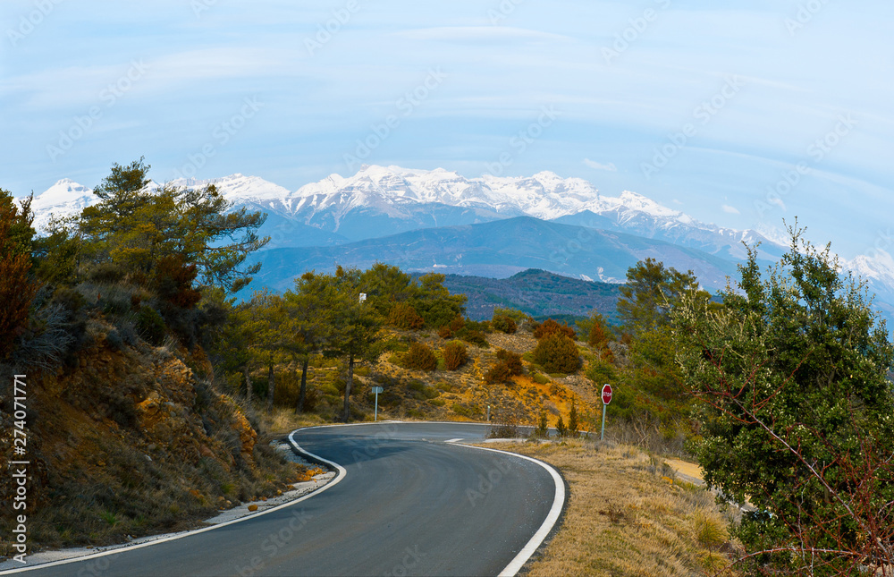 Fototapeta premium Winding asphalt road